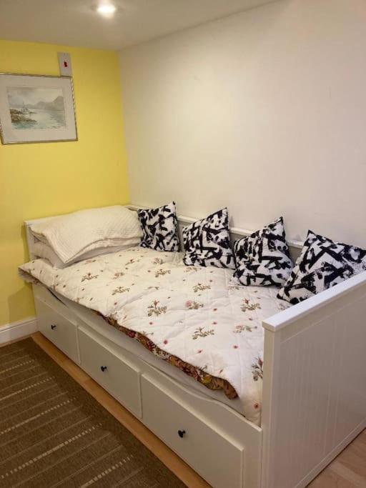 Studio Annexe With Separate Shower Room Broadhempston Luaran gambar